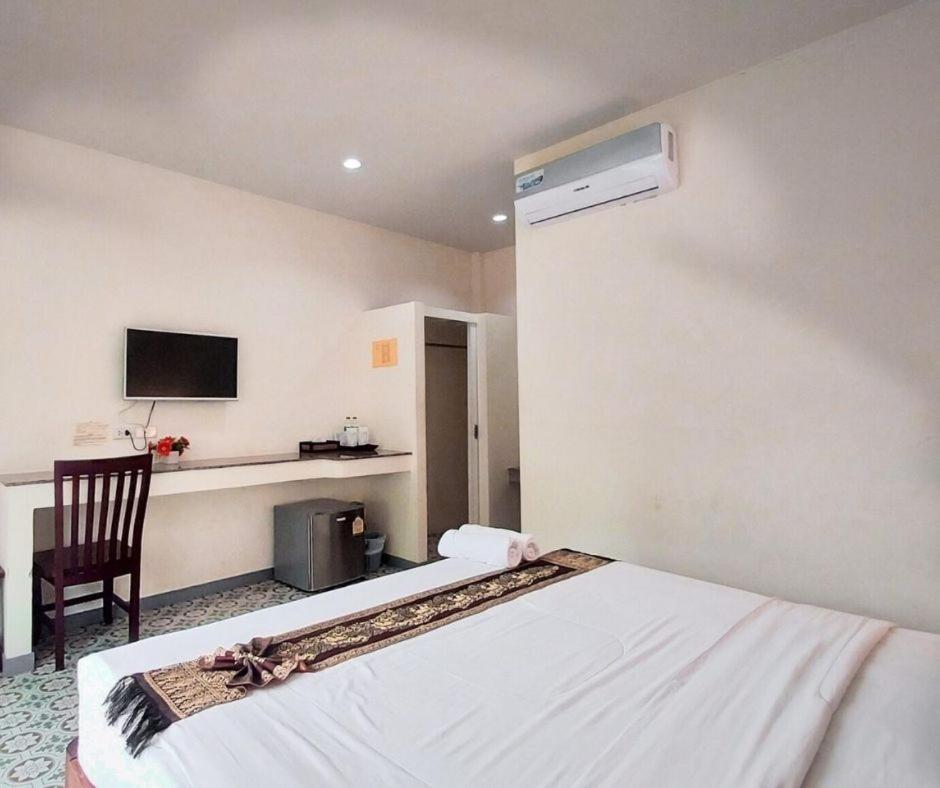 Hotel OYO 266 Baanloksouylokchay HHQ Pokoj fotografie